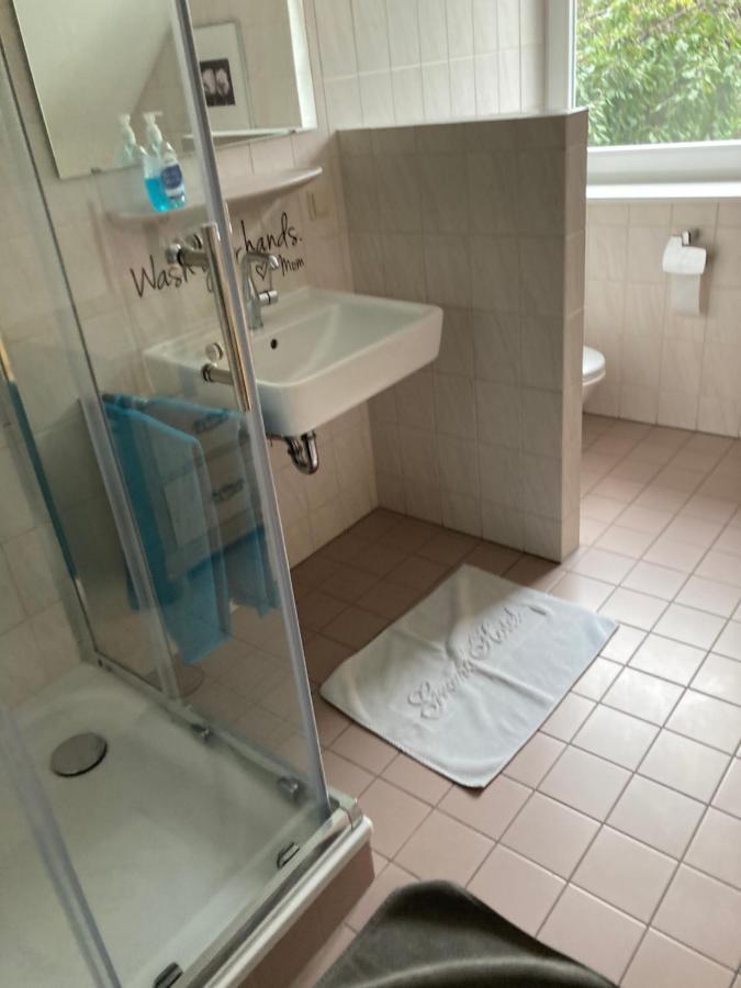 Business Apartment Bugl Niederkassel Exteriör bild
